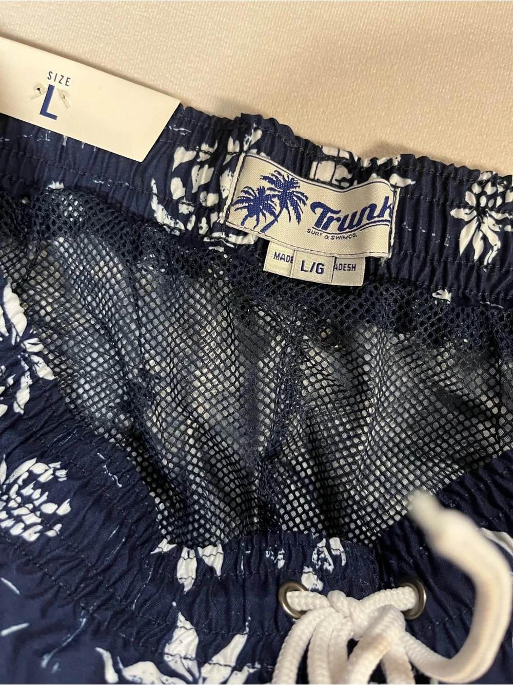 Trunks Surf & Swim Co Sano Pineapple Swim Trunks Men’s L NWT Quick Dry Navy